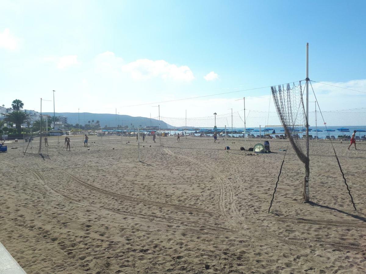 Playa De Las Vistas Арона Экстерьер фото